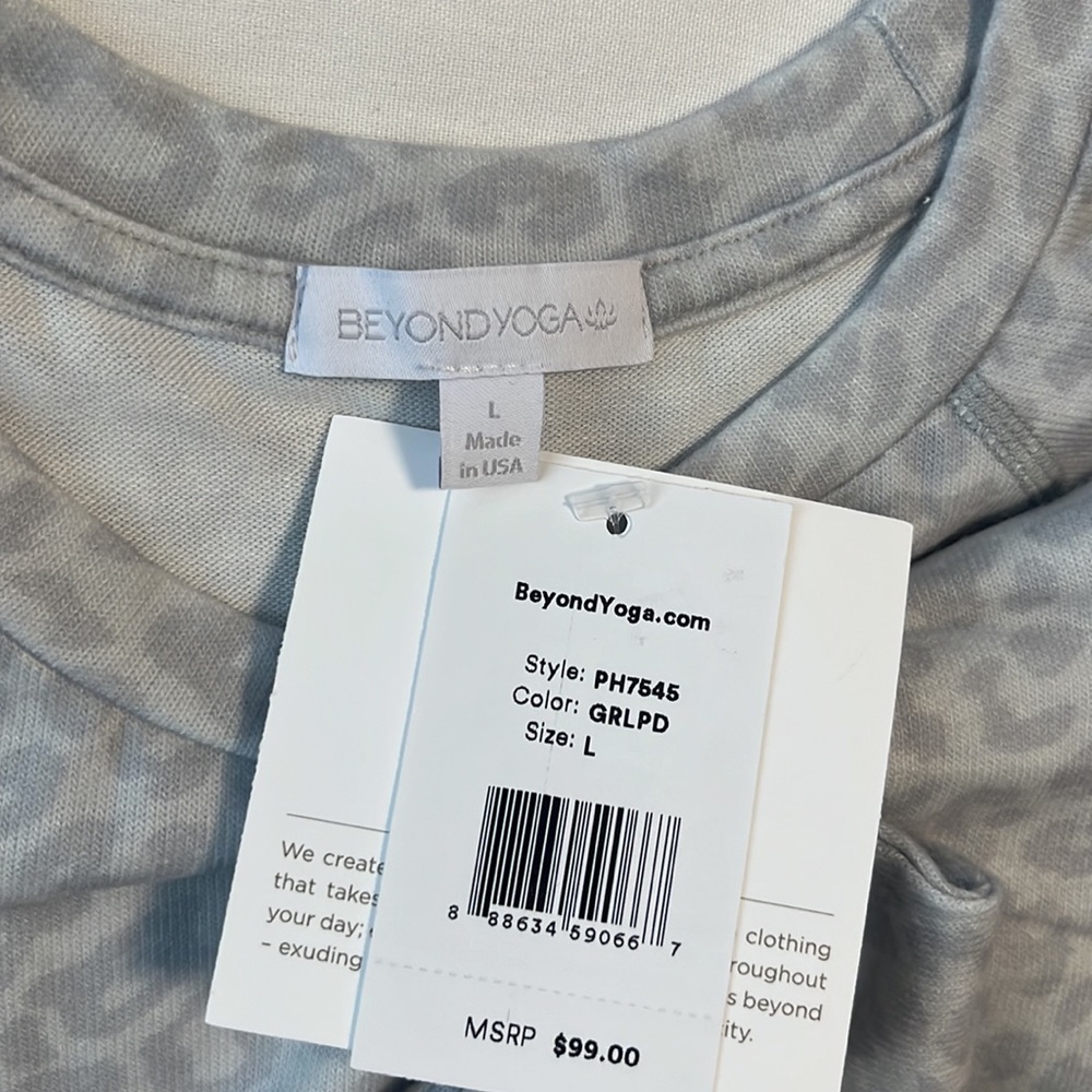 Beyond Yoga Favorite Raglan Crew Pullover Gray Leopard Sz L - Picture 8 of 8